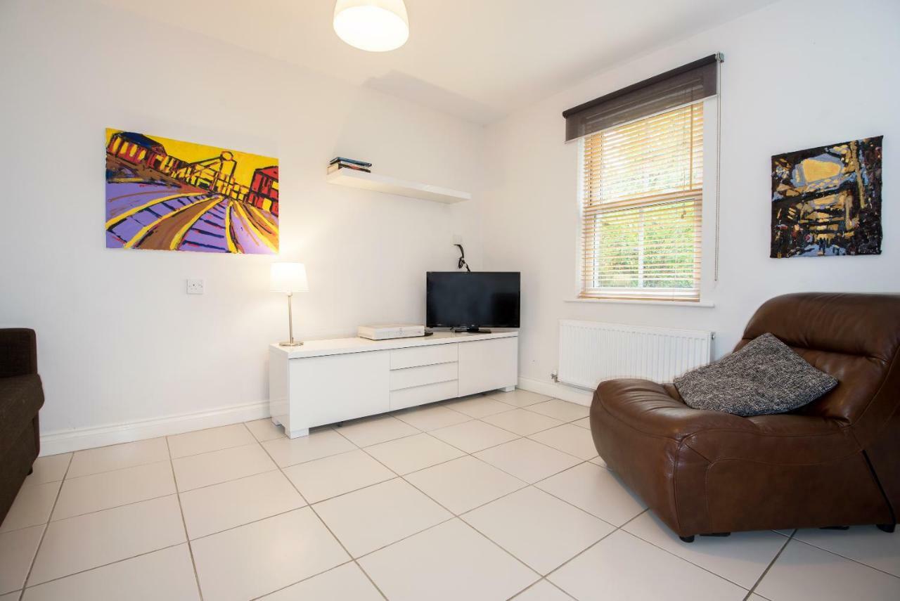 Dalton Crescent Villa Durham Ngoại thất bức ảnh