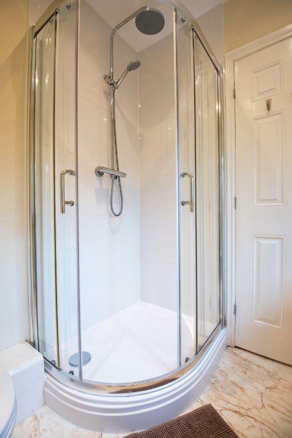 Dalton Crescent Villa Durham Ngoại thất bức ảnh